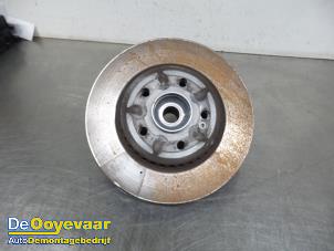 Gebruikte Fusee rechts-achter Mercedes E (W213) E-220d 2.0 Turbo 16V Prijs € 49,99 Margeregeling aangeboden door Autodemontagebedrijf De Ooyevaar