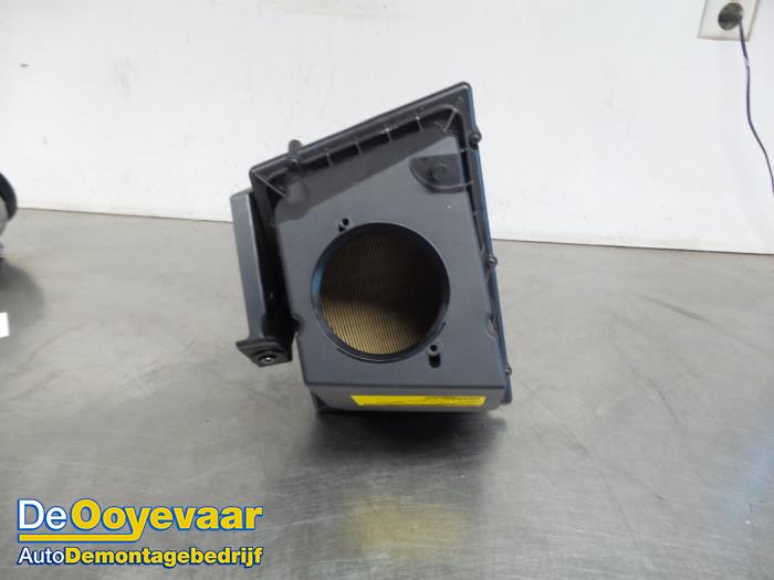Gebruikte Luchtfilterhuis Landrover Range Rover Evoque (LVJ/LVS) 2.0 D 180 16V Coupe Prijs € 49,99 Margeregeling aangeboden door Autodemontagebedrijf De Ooyevaar