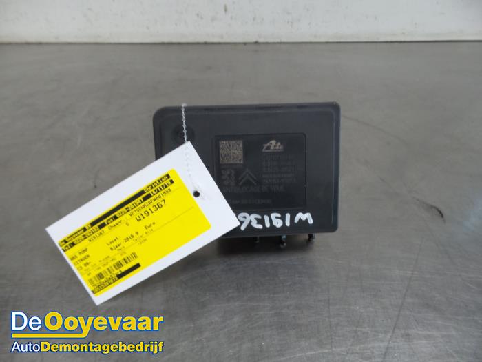 Gebruikte ABS Pomp Citroen C3 (SC) 1.2 VTi 82 12V Prijs € 14,99 Margeregeling aangeboden door Autodemontagebedrijf De Ooyevaar