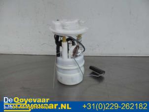 Gebruikte Benzinepomp Renault Captur (2R) 0.9 Energy TCE 12V Prijs € 19,99 Margeregeling aangeboden door Autodemontagebedrijf De Ooyevaar
