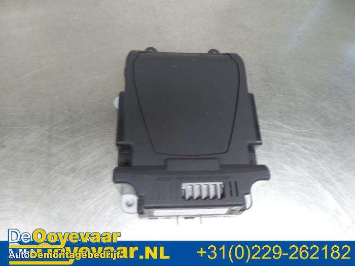 Gebruikte Head-up display Citroen DS5 (KD/KF) 2.0 HDiF 160 16V Prijs € 69,99 Margeregeling aangeboden door Autodemontagebedrijf De Ooyevaar