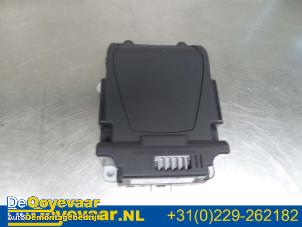 Gebruikte Head-up display Citroen DS5 (KD/KF) 2.0 HDiF 160 16V Prijs € 69,99 Margeregeling aangeboden door Autodemontagebedrijf De Ooyevaar