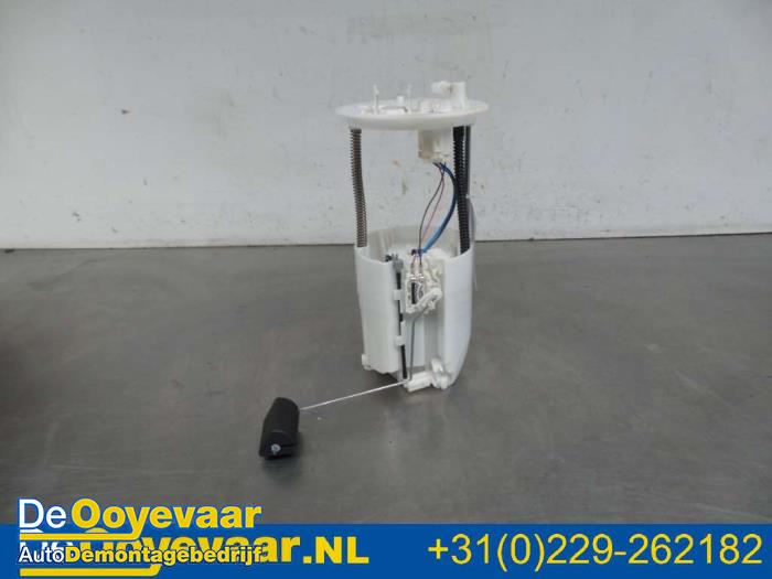 Gebruikte Tank element Pomp Mitsubishi ASX 1.6 MIVEC 16V Prijs € 39,99 Margeregeling aangeboden door Autodemontagebedrijf De Ooyevaar