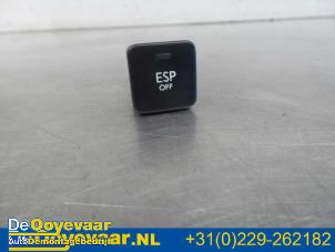 Gebruikte Schakelaar ESP Citroen DS4 (NX) 1.6 e-Hdi 16V 110 Prijs € 14,99 Margeregeling aangeboden door Autodemontagebedrijf De Ooyevaar