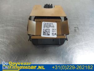 Gebruikte Sensor regen Peugeot 2008 (CU) 1.6 BlueHDi 120 Prijs € 9,99 Margeregeling aangeboden door Autodemontagebedrijf De Ooyevaar