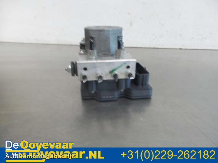Gebruikte ABS Pomp Nissan Qashqai (J11) 1.2 DIG-T 16V Prijs € 59,99 Margeregeling aangeboden door Autodemontagebedrijf De Ooyevaar