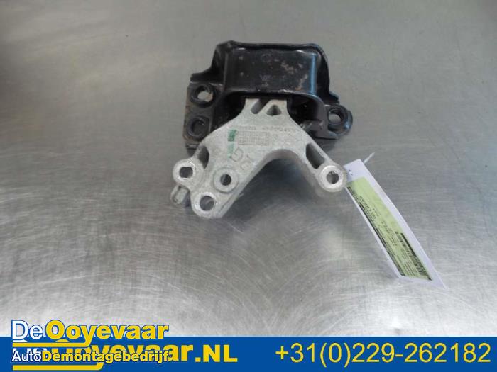 Gebruikte Motorsteun Nissan Qashqai (J11) 1.2 DIG-T 16V Prijs € 9,99 Margeregeling aangeboden door Autodemontagebedrijf De Ooyevaar