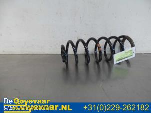 Gebruikte Schroefveer achter Citroen Jumpy (G9) 2.0 HDiF 16V 125 Prijs € 9,99 Margeregeling aangeboden door Autodemontagebedrijf De Ooyevaar