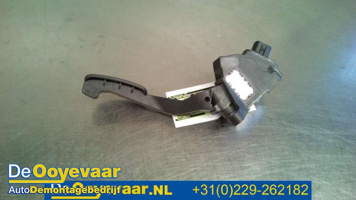 Gebruikte Gaspedaalpositie Sensor Toyota Yaris II (P9) 1.33 16V Dual VVT-I Prijs € 19,99 Margeregeling aangeboden door Autodemontagebedrijf De Ooyevaar