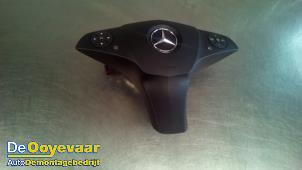 Gebruikte Airbag links (Stuur) Mercedes C Estate (S204) 1.8 C-200K 16V Prijs € 59,99 Margeregeling aangeboden door Autodemontagebedrijf De Ooyevaar