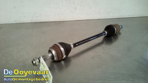 Gebruikte Homokineetas links-voor Honda Jazz (GK/GP) 1.3 -i-VTEC 16V Prijs € 99,99 Margeregeling aangeboden door Autodemontagebedrijf De Ooyevaar