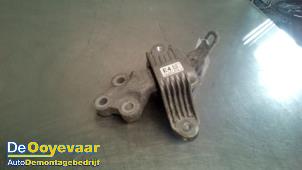 Gebruikte Versnellingsbak Steun Opel Astra J Sports Tourer (PD8/PE8/PF8) 1.4 16V ecoFLEX Prijs € 24,99 Margeregeling aangeboden door Autodemontagebedrijf De Ooyevaar