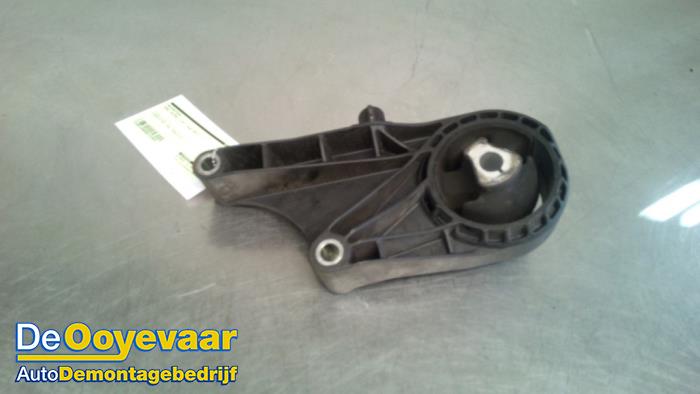 Gebruikte Motorrubber Opel Astra J Sports Tourer (PD8/PE8/PF8) 1.4 16V ecoFLEX Prijs € 9,99 Margeregeling aangeboden door Autodemontagebedrijf De Ooyevaar