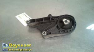 Gebruikte Motorsteun Opel Astra J Sports Tourer (PD8/PE8/PF8) 1.4 16V ecoFLEX Prijs € 9,99 Margeregeling aangeboden door Autodemontagebedrijf De Ooyevaar