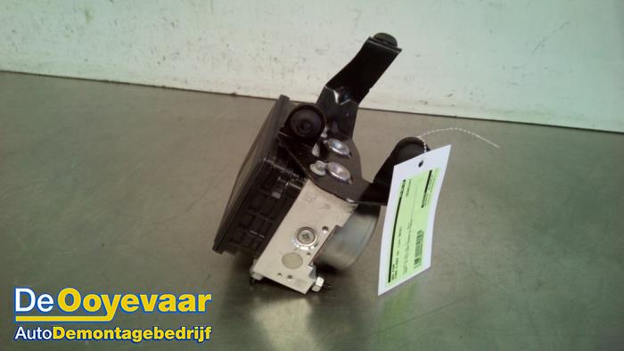 Gebruikte ABS Pomp Ford C-Max (DXA) 2.0 16V Energi Prijs € 59,99 Margeregeling aangeboden door Autodemontagebedrijf De Ooyevaar