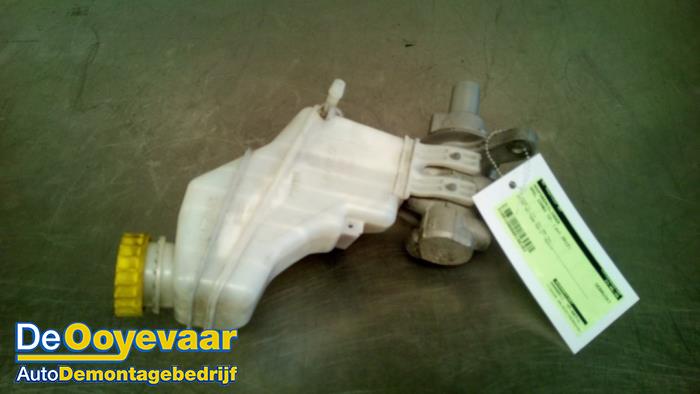 Gebruikte Hoofdremcilinder Opel Combo 1.3 CDTI 16V ecoFlex Prijs € 19,99 Margeregeling aangeboden door Autodemontagebedrijf De Ooyevaar