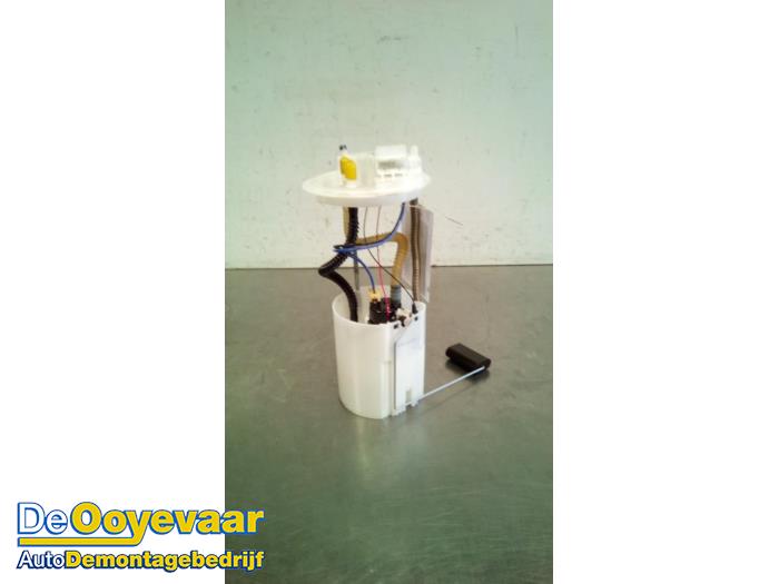 Gebruikte Tank element Pomp Opel Combo 1.3 CDTI 16V ecoFlex Prijs € 15,00 Margeregeling aangeboden door Autodemontagebedrijf De Ooyevaar