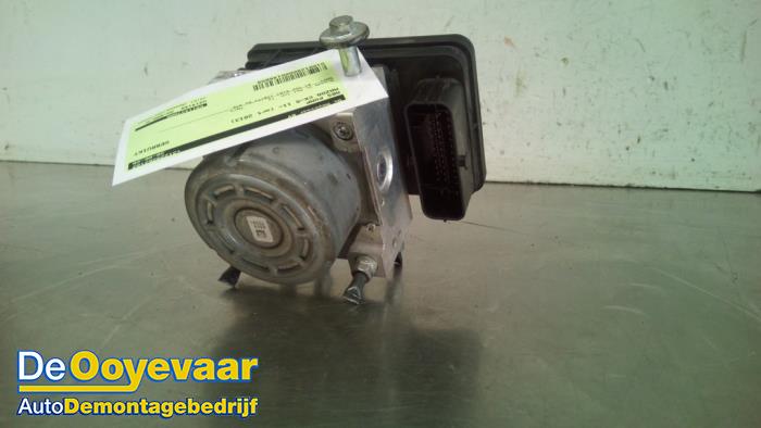 Gebruikte ABS Pomp Mazda CX-5 I (KE,GH) 2.2 Skyactiv D 16V 4WD Prijs € 29,99 Margeregeling aangeboden door Autodemontagebedrijf De Ooyevaar