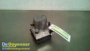 Gebruikte ABS Pomp Peugeot 308 SW (4E/H) 2.0 HDiF 16V GT Autom. Prijs € 75,00 Margeregeling aangeboden door Autodemontagebedrijf De Ooyevaar