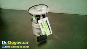 Gebruikte Benzinepomp Dacia Logan MCV III/Sandero Wagon (SD07) 0.9 TCe 90 12V GPL Prijs € 29,99 Margeregeling aangeboden door Autodemontagebedrijf De Ooyevaar