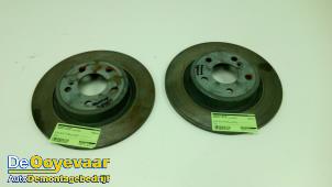 Gebruikte Remschijf achter Infiniti Q30 (H15) 1.5d Prijs € 29,99 Margeregeling aangeboden door Autodemontagebedrijf De Ooyevaar