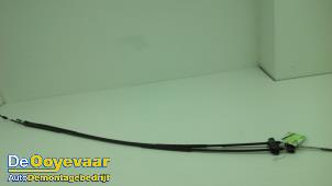 Gebruikte Handrem Kabel Renault Trafic (1FL/2FL/3FL/4FL) 1.6 dCi Twin Turbo Prijs € 9,99 Margeregeling aangeboden door Autodemontagebedrijf De Ooyevaar