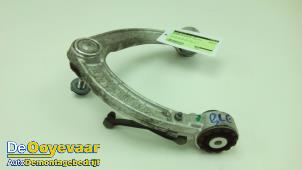 Gebruikte Draagarm boven rechts-voor Mercedes GLE (W166) 43 AMG 3.0 V6 24V Turbo 4-Matic Prijs € 45,00 Margeregeling aangeboden door Autodemontagebedrijf De Ooyevaar