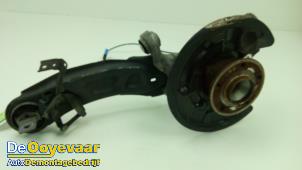 Gebruikte Asschenkel rechts-achter Mercedes A (W176) 1.6 A-180 16V Prijs € 15,00 Margeregeling aangeboden door Autodemontagebedrijf De Ooyevaar