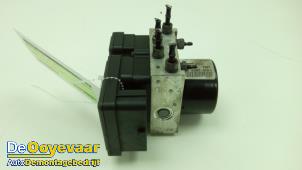 Gebruikte ABS Pomp Fiat Doblo Cargo (263) 1.3 D Multijet Prijs € 49,99 Margeregeling aangeboden door Autodemontagebedrijf De Ooyevaar