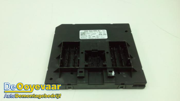 Gebruikte Module Bodycontrol Volkswagen Touran (5T1) 2.0 TDI 150 Prijs € 45,00 Margeregeling aangeboden door Autodemontagebedrijf De Ooyevaar