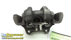 Gebruikte Remklauw (Tang) links-achter BMW 3 serie Gran Turismo (F34) 320i 2.0 16V Prijs € 9,99 Margeregeling aangeboden door Autodemontagebedrijf De Ooyevaar