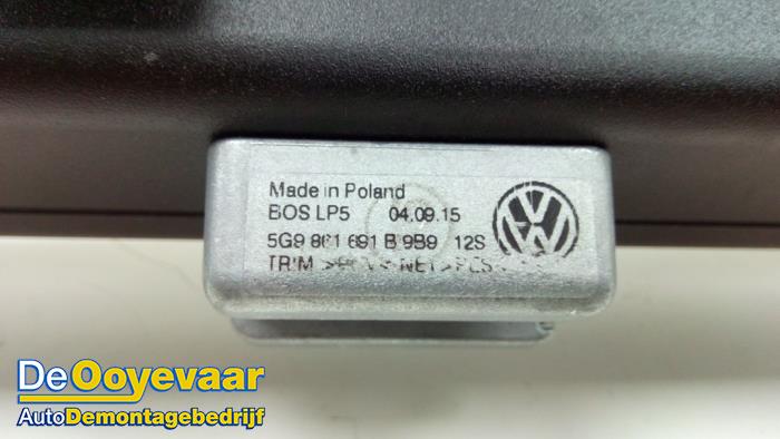 Bagagenet van een Volkswagen Golf VII Variant (AUVV) 1.6 TDI BlueMotion 16V 2015