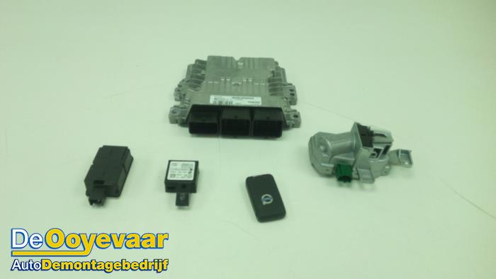 Gebruikte Contactslot + computer Volvo V60 I (FW/GW) 1.6 DRIVe Prijs € 75,00 Margeregeling aangeboden door Autodemontagebedrijf De Ooyevaar