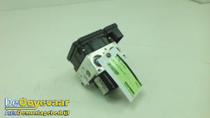 Gebruikte ABS Pomp Volvo V60 I (FW/GW) 1.6 DRIVe Prijs € 45,00 Margeregeling aangeboden door Autodemontagebedrijf De Ooyevaar