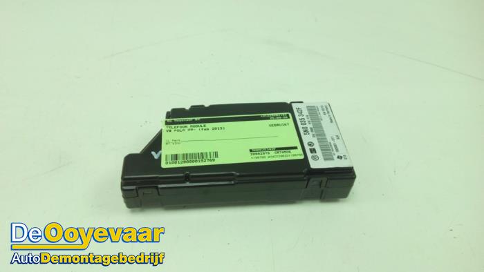 Gebruikte Telefoon Module Volkswagen Polo V (6R) 1.4 16V Prijs € 9,99 Margeregeling aangeboden door Autodemontagebedrijf De Ooyevaar