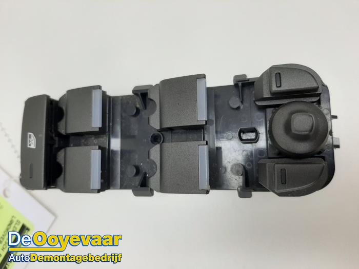 Ruit schakelaar elektrisch van een Land Rover Range Rover Evoque (LVJ/LVS) 2.2 eD4 16V 5-drs. 2015