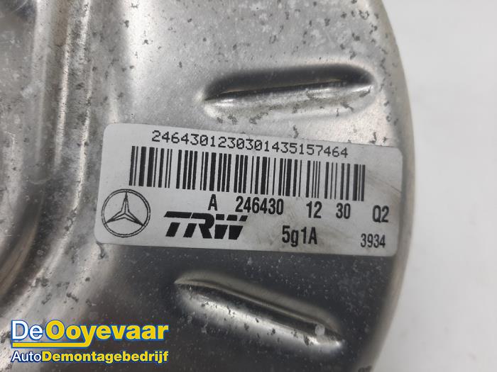 Rembekrachtiger van een Mercedes-Benz A (W176) 1.5 A-180 CDI, A-180d 16V 2015