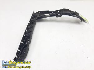 Gebruikte Bumpersteun rechts-achter Mercedes C Estate (S205) C-63 AMG S,Edition 1 4.0 V8 Biturbo Prijs € 15,00 Margeregeling aangeboden door Autodemontagebedrijf De Ooyevaar