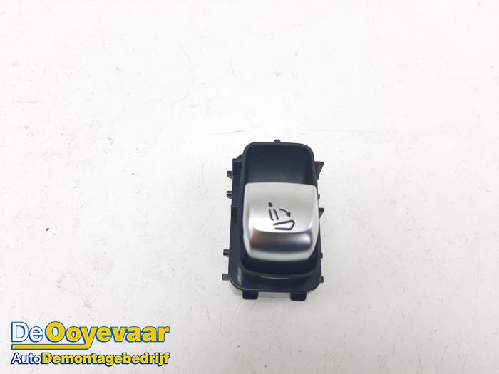 Mercedes GLCKlasse Electric seat switch Parts Deooyevaar.nl