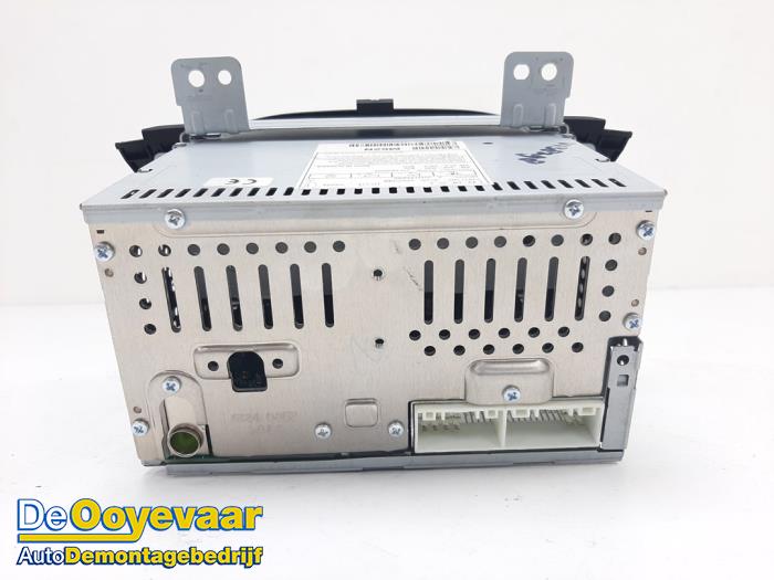 Radio CD Speler van een Hyundai iX35 (LM) 2.0 16V 2011