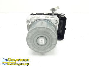 Gebruikte ABS Pomp Renault Talisman (RFDL) 1.8 TCe 225 EDC Prijs € 75,00 Margeregeling aangeboden door Autodemontagebedrijf De Ooyevaar