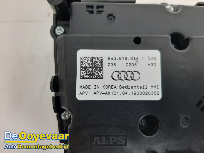 I-Drive knop van een Audi A4 Avant (B9) 2.0 40 TDI 16V Quattro 2018