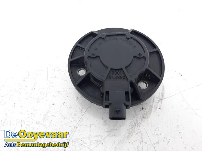 Gebruikte Nokkenas Sensor Volkswagen Golf VII (AUA) 2.0 R 4Motion 16V Prijs € 9,99 Margeregeling aangeboden door Autodemontagebedrijf De Ooyevaar
