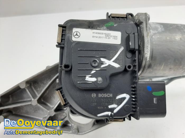 Ruitenwismotor+Mechaniek van een Mercedes-Benz E Estate (S213) E-200d 2.0 Turbo 16V 2018
