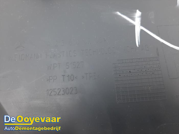 Paravent van een Mercedes-Benz E Estate (S213) E-200d 2.0 Turbo 16V 2018