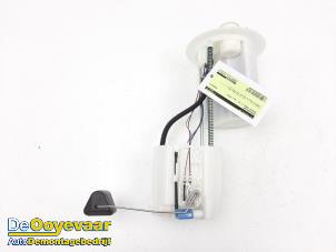 Gebruikte Benzinepomp Toyota Yaris III (P13) 1.5 16V Hybrid Prijs € 29,99 Margeregeling aangeboden door Autodemontagebedrijf De Ooyevaar