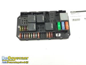 Gebruikte Zekeringkast Jaguar XJ (X351) 5.0 XJ-R V8 S/C 32V Prijs € 44,99 Margeregeling aangeboden door Autodemontagebedrijf De Ooyevaar