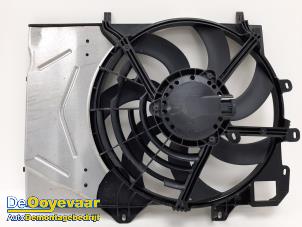 Gebruikte Koelvin Peugeot 2008 (CU) 1.2 12V e-THP PureTech 130 Prijs € 59,99 Margeregeling aangeboden door Autodemontagebedrijf De Ooyevaar