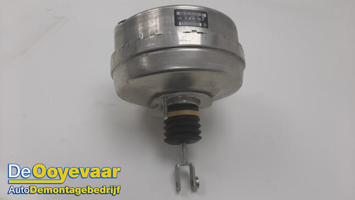 Gebruikte Rembol Mercedes C (W205) C-180 1.6 16V Prijs € 25,00 Margeregeling aangeboden door Autodemontagebedrijf De Ooyevaar