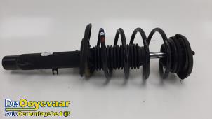 Gebruikte Mac Phersonpoot links-voor Peugeot 208 I (CA/CC/CK/CL) 1.2 Vti 12V PureTech 82 Prijs € 15,00 Margeregeling aangeboden door Autodemontagebedrijf De Ooyevaar